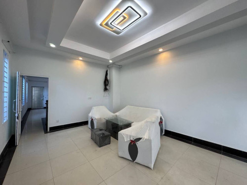 House 24room 4500$