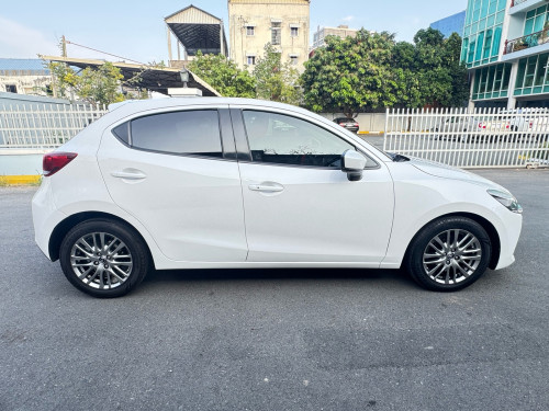 Mazda2
