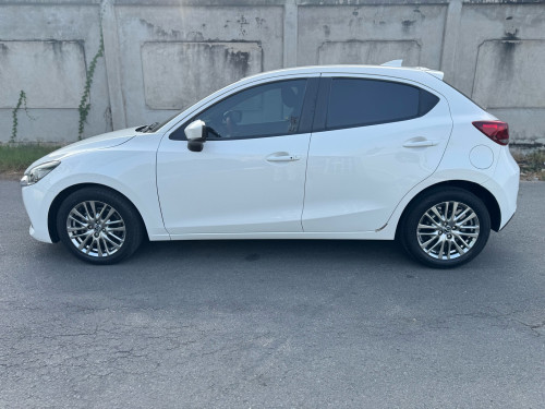 Mazda2