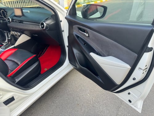 Mazda2