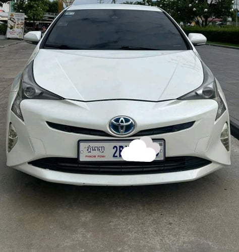Prius 2016 full option 3 ក្បាលបេភ្នំពេញ