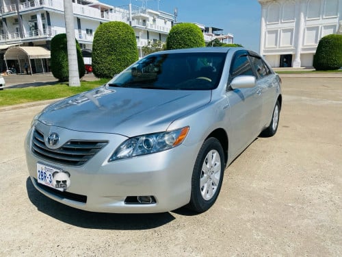 TOYOTA CAMRY HYBRID