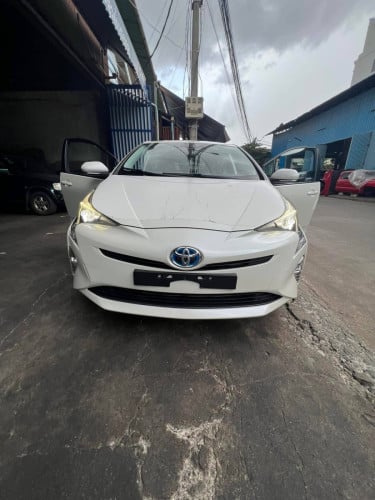 Toyota Prius 2017 (Dubai)