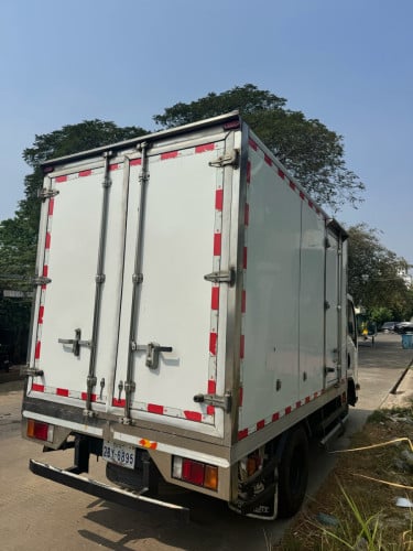 ឡានត្រជាក់ លក់ ឬជួល