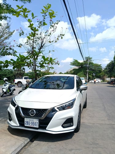 ឡានថ្មីសម្រាប់លក់វិញ