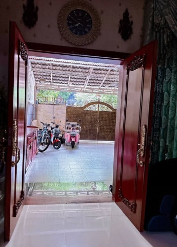 ផ្ទះ ក្នុងបុរីប៉េងហួតបឹងស្នោ លក់ តំលៃ ក្រោមទីផ្សារ