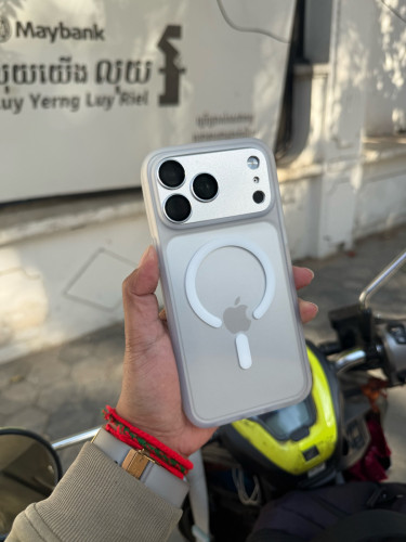 ឈុតបិតឡើង 17Pro max VIP