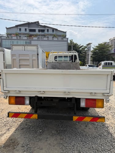 ឡានដឹកទំនិញ 2,5t