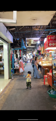 តូបក្នុងផ្សារចាស់សៀមរាប ចំណេញមួយខែជិត400$ស្រាប់