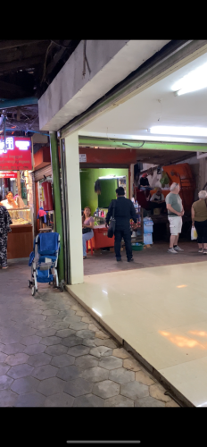 តូបក្នុងផ្សារចាស់សៀមរាប ចំណេញមួយខែជិត400$ស្រាប់