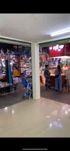 តូបក្នុងផ្សារចាស់សៀមរាប ចំណេញមួយខែជិត400$ស្រាប់