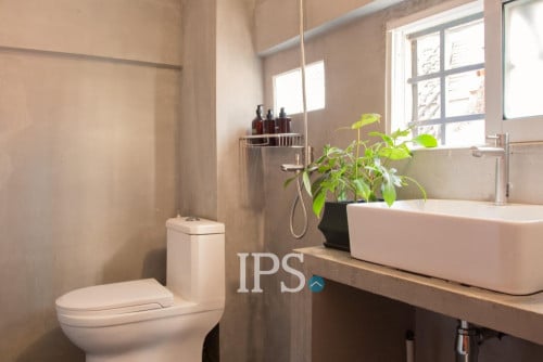 #FORSALE Stylish 3-Bedroom Townhouse✨-📍Chakto Mukh, Phnom Penh