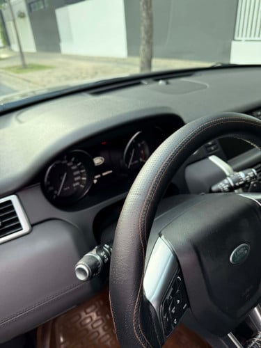 Rang Rover Discovery Sports 2015សាំង:18800$