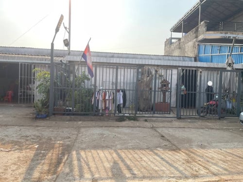 🏦House Available for Urgent Sale at a Special Price (Negotiable).