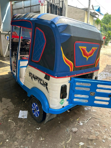 018 មាសុីនហាបណែនទឹកថ្នាំស្អាតស្រួលជិះស្រួលបេីក តម្លៃ 1360$ ចចារ