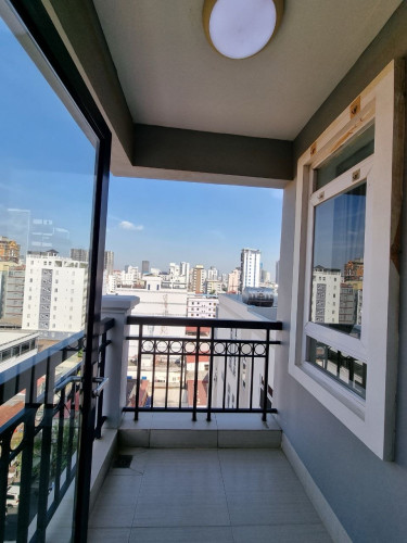 2 bedroom 950$ size 153m2  (Toul Tumpoung)