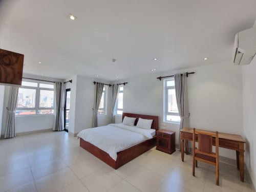 2 bedroom 950$ size 153m2  (Toul Tumpoung)