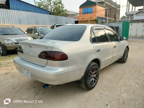 corolaឆ្នាំ01/ឡានស្អាតថ្មីអត់មានបុកប៉ះ