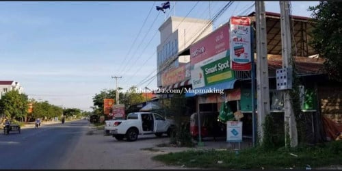 House & Land  in Takéo