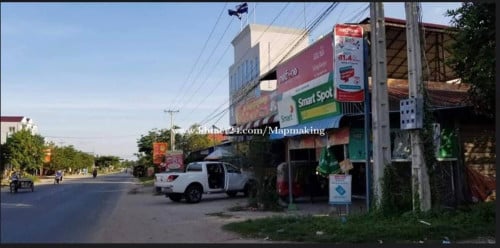 House & Land  in Takéo