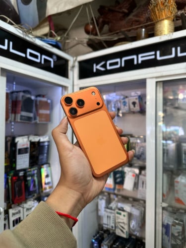 iPhone Xr up 17 pro 🍏 64GB J/A Battery 82% 🔋 តួស្អាត 98-99% សំណុំហ្សីន