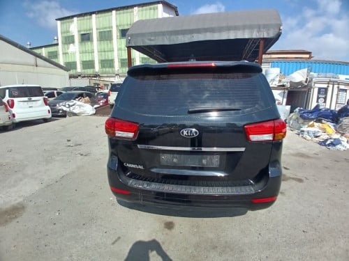 Kia Carnival 2015 សាងលក់បន្តបាន