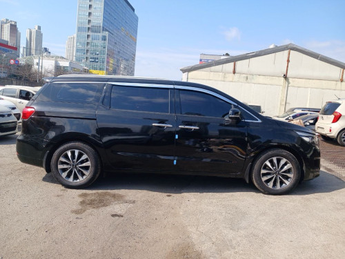 Kia Carnival 2015 សាងលក់បន្តបាន