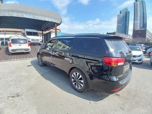 Kia Carnival 2015 សាងលក់បន្តបាន