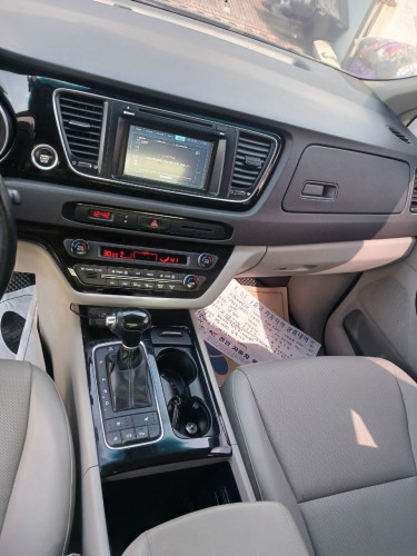 Kia Carnival 2015 សាងលក់បន្តបាន