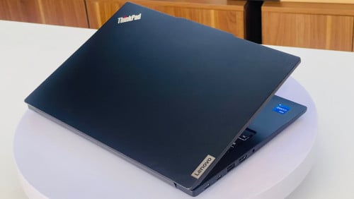Lenovo Thinkpad E14 G5 (1ទឹកស្អាត 98%)តម្លៃពិសេសជូន ជំនាន់ទី 13💓🤫គុណភាពអេក្រង់ដិតច្បាស់🫶🏻
