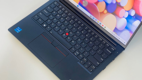 Lenovo Thinkpad E14 G5 (1ទឹកស្អាត 98%)តម្លៃពិសេសជូន ជំនាន់ទី 13💓🤫គុណភាពអេក្រង់ដិតច្បាស់🫶🏻