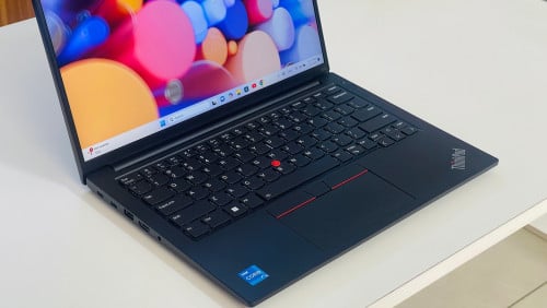 Lenovo Thinkpad E14 G5 (1ទឹកស្អាត 98%)តម្លៃពិសេសជូន ជំនាន់ទី 13💓🤫គុណភាពអេក្រង់ដិតច្បាស់🫶🏻