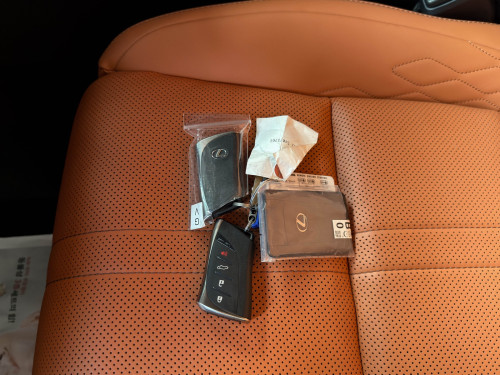 LEXUS LX600 VIP 2025 ក្រដាសពន្ធ