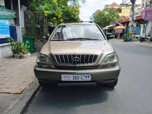 Lexus Rx 300 ប៉ុង​ 1 ឆ្នាំ​ 2003