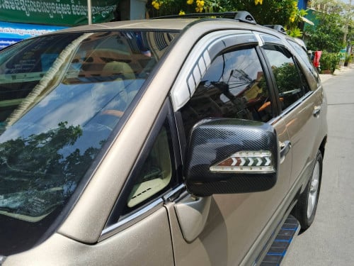 Lexus Rx 300 ប៉ុង​ 1 ឆ្នាំ​ 2003