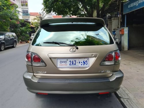 Lexus Rx 300 ប៉ុង​ 1 ឆ្នាំ​ 2003