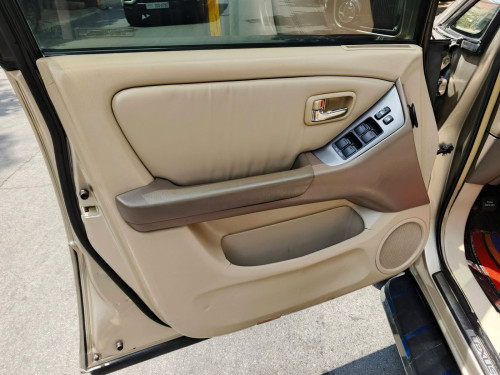 Lexus Rx 300 ប៉ុង​ 1 ឆ្នាំ​ 2003