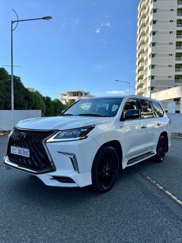 LX 570 2019 black edition ស្អាតថ្លៃថ្នូរ 80000km Zin ឡានម្ចាស់ដើម ថ្មីខ្លាំងគ្មានប្រវត្តជួល