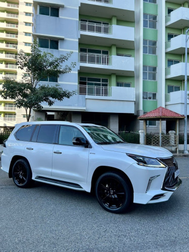 LX 570 2019 black edition ស្អាតថ្លៃថ្នូរ 80000km Zin ឡានម្ចាស់ដើម ថ្មីខ្លាំងគ្មានប្រវត្តជួល