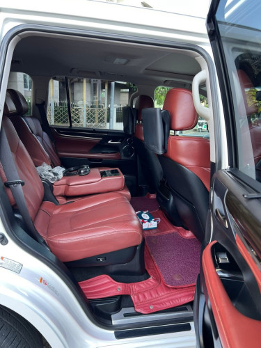 LX 570 2019 black edition ស្អាតថ្លៃថ្នូរ 80000km Zin ឡានម្ចាស់ដើម ថ្មីខ្លាំងគ្មានប្រវត្តជួល