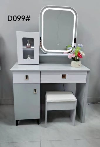 Makeup table set