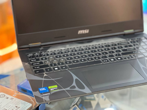 MSI Cyborg 15 B13WFKG