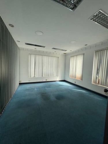 Office building for rent at Dounpenhโ๏ธ