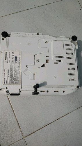 Projector EPSON EB-X05