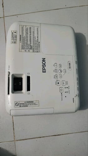 Projector EPSON EB-X05