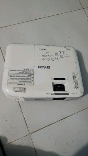 Projector EPSON EB-X05