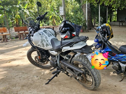 Royal Enfield Himalayan 450 (used 7000km+ first owner, excellent condition) នៅស្អាត ខ្ចី 7000km+