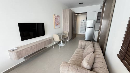 Urban Village /Studio room for rent