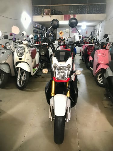 ZOOMER-X 2018 ម៉ូតូនៅស្អាត90% ខ្ចៅខ្ចងនៅសំណុំ