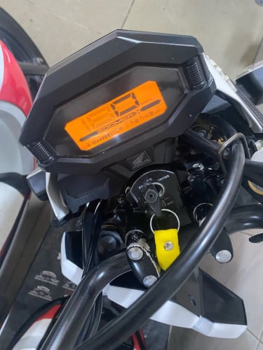ZOOMER-X 2018 ម៉ូតូនៅស្អាត90% ខ្ចៅខ្ចងនៅសំណុំ